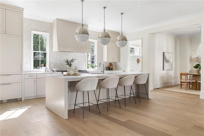 Building Photo - 48 25th St NW