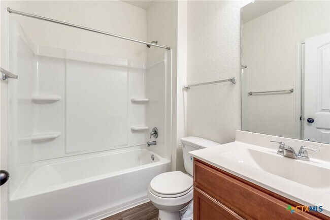 Building Photo - 1999 Wind Chime Wy