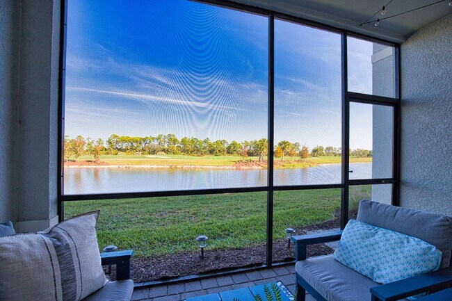 Building Photo - Golf Transfer 2-Bedroom 2-Bathroom First Floor Condo in the desirable Wellen Golf and Country Clu...