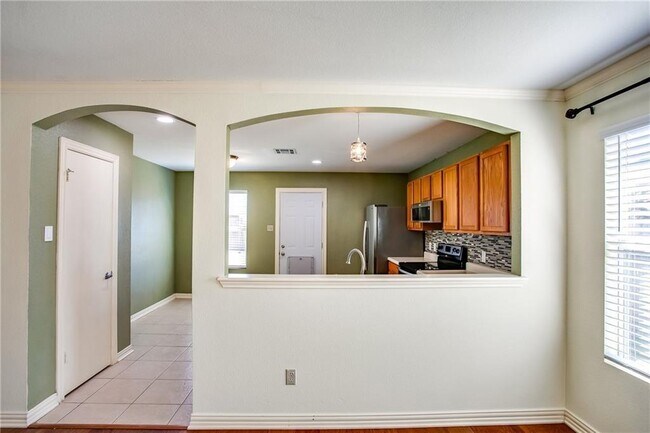 Building Photo - 122 Quail Hollow Dr