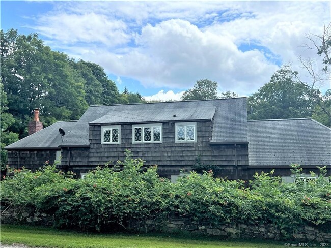 Primary Photo - 10 Herb Rd