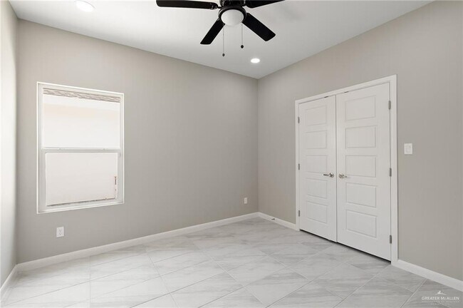 Building Photo - 29 Las Vistas Ln