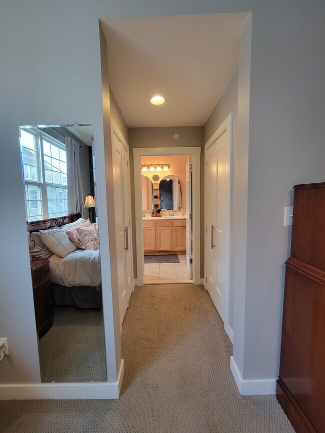 Building Photo - 121B Hagen Dr
