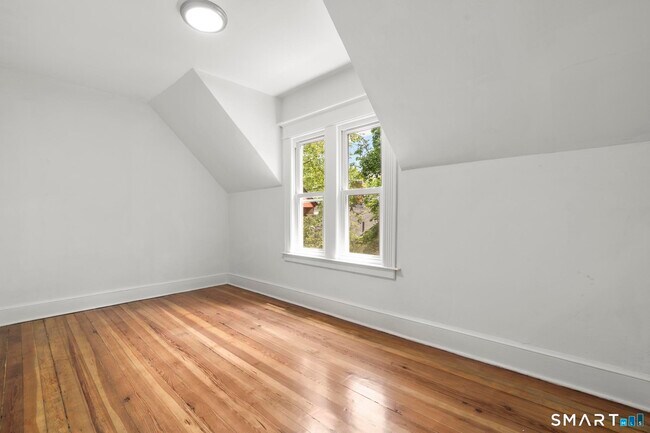 Building Photo - 132 Bunker Hill Ave