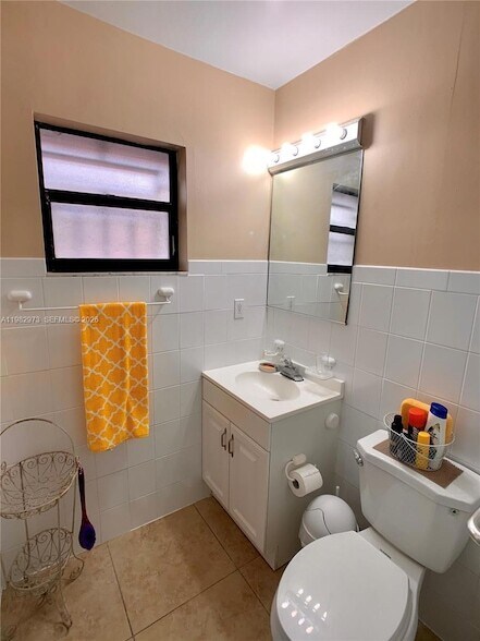 Building Photo - 15529 SW 69th Terrace