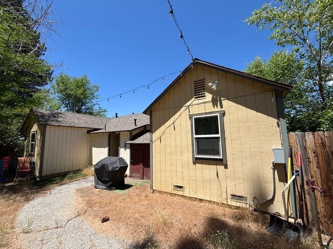 Building Photo - 41317 Park Ave