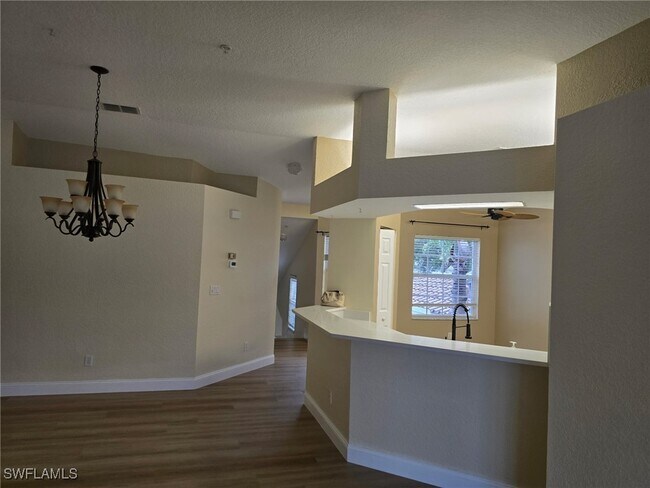 Building Photo - 6918 Satinleaf Rd N