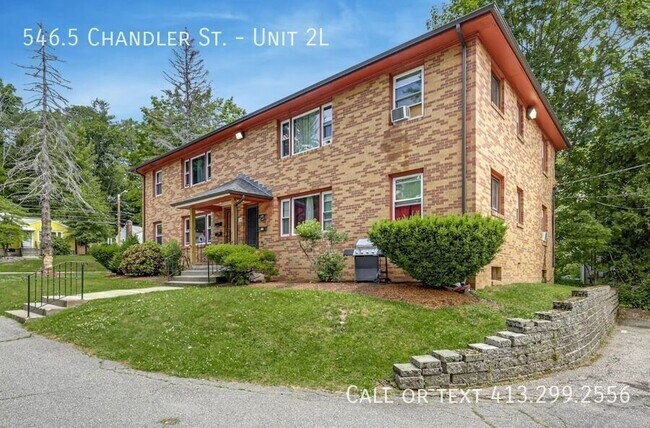 Building Photo - 546.5 Chandler St