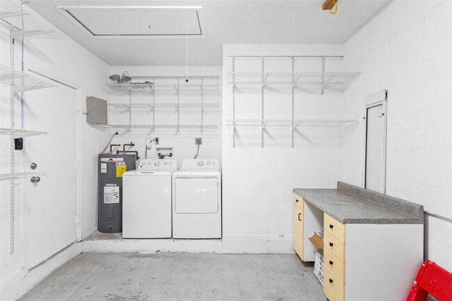 Building Photo - 15250 SW 49th Ct