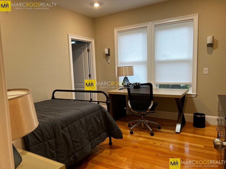 Building Photo - 1776 Commonwealth Ave