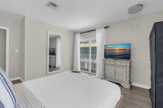 Building Photo - 600 N Ocean Blvd