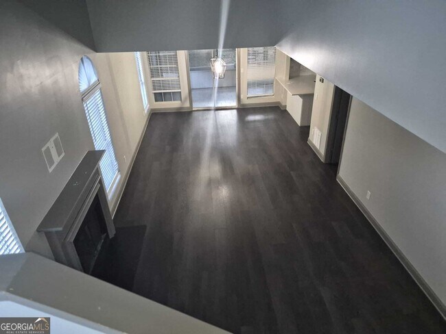 Building Photo - 1020 Hampton Hill Ct