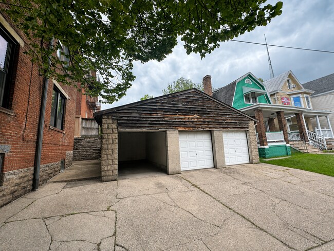 Building Photo - 315 W McMillan St