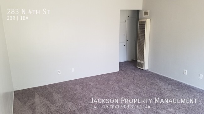 Building Photo - Spacious 2 Bedroom Home