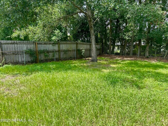 Building Photo - 6863 Cinderella Rd