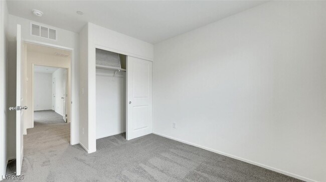 Building Photo - 3716 Celesta Vis Ave