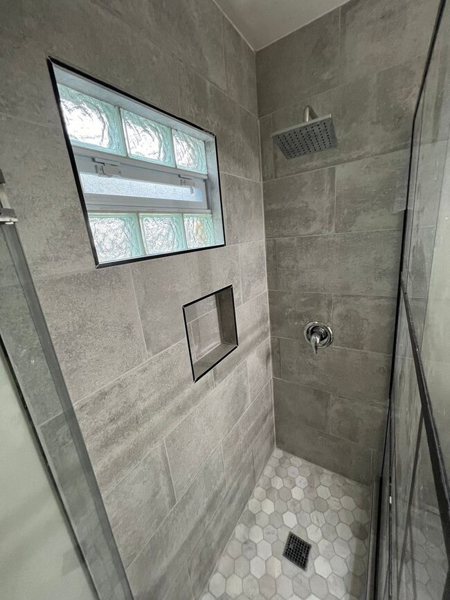 Building Photo - 1531 N Jackson St