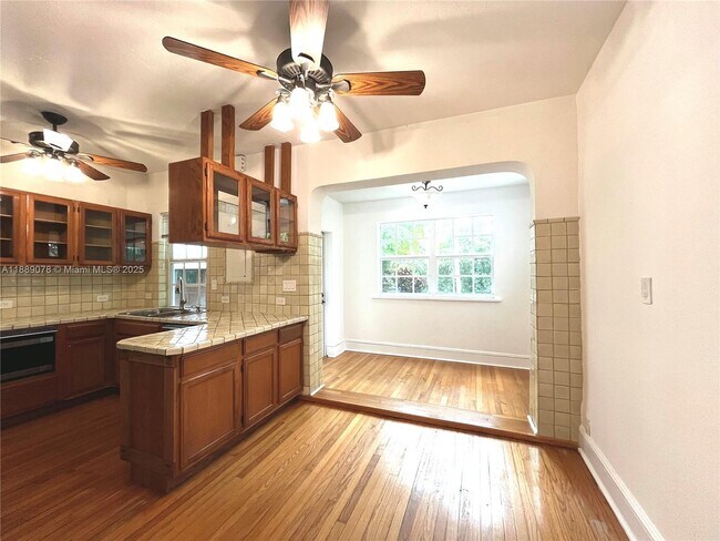 Building Photo - 713 Tibidabo Ave