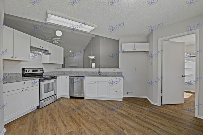 Building Photo - 809 Baxter Dr