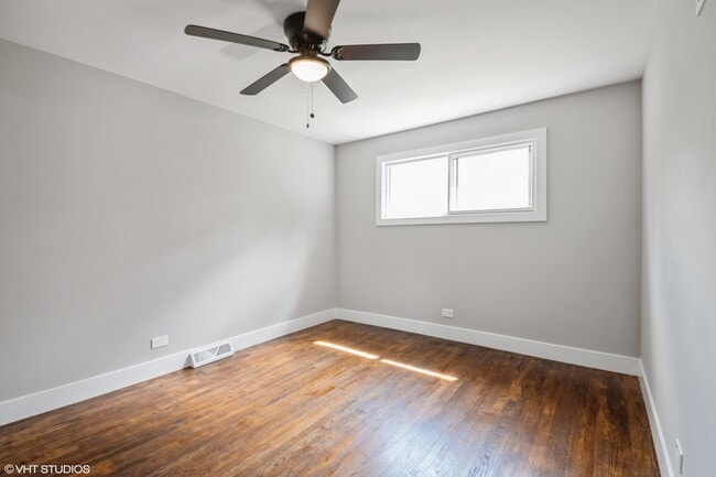 Building Photo - 15463 Diekman Ct