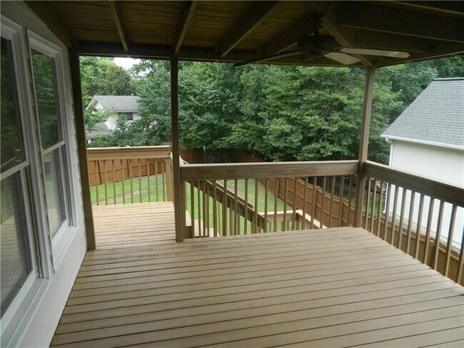 Building Photo - 4780 Summerset Ln