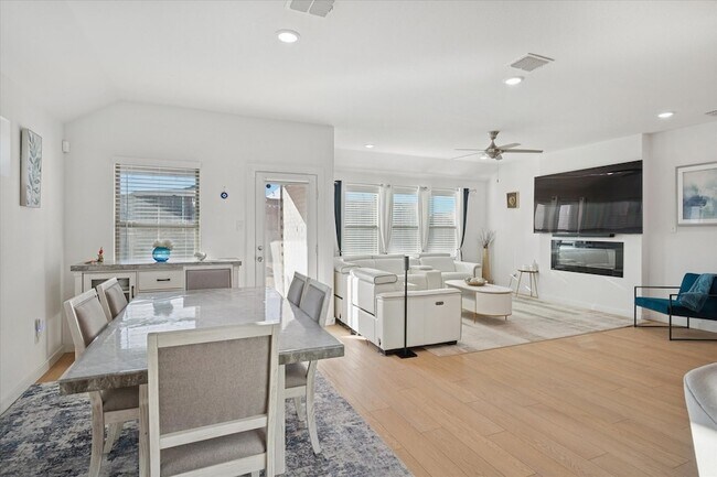 Building Photo - 4806 Marlin Hl Dr