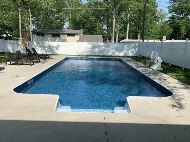 Building Photo - 1036 Union Ave