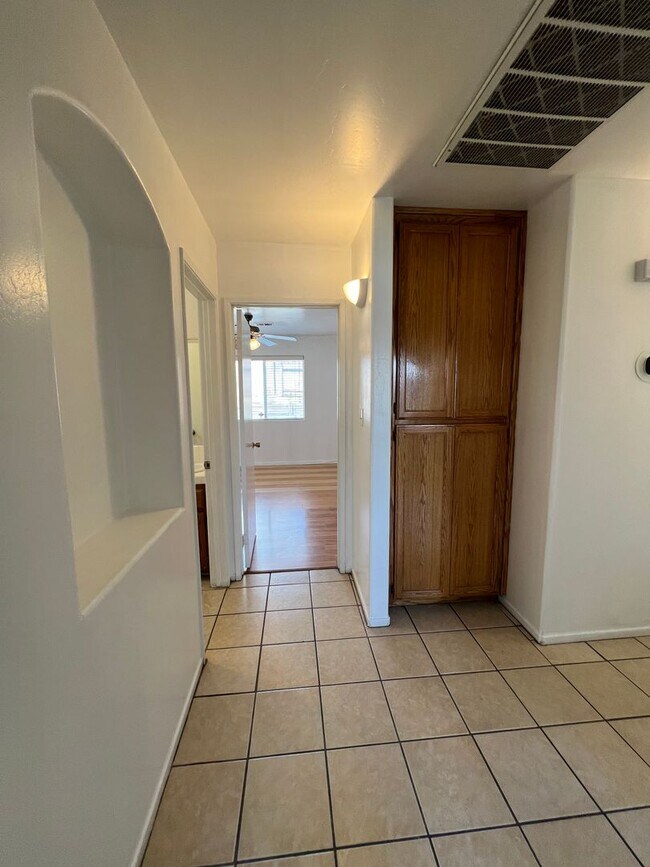 Building Photo - 1516 Hadar Rd