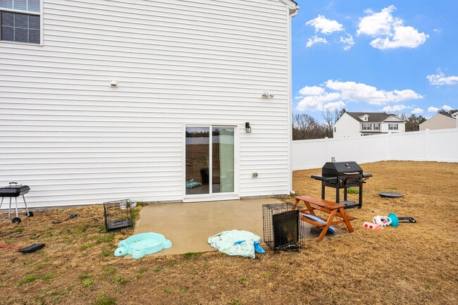 Building Photo - 68 Black Crk Dr