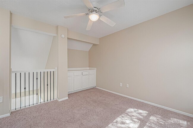 Building Photo - 15730 Oak Mountain Dr
