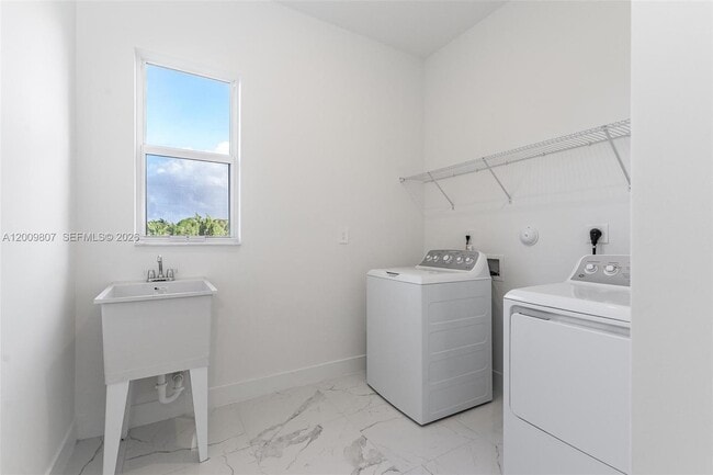Building Photo - 12259 SW 43rd St