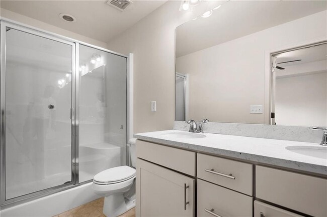 Building Photo - 4915 Longview Walk