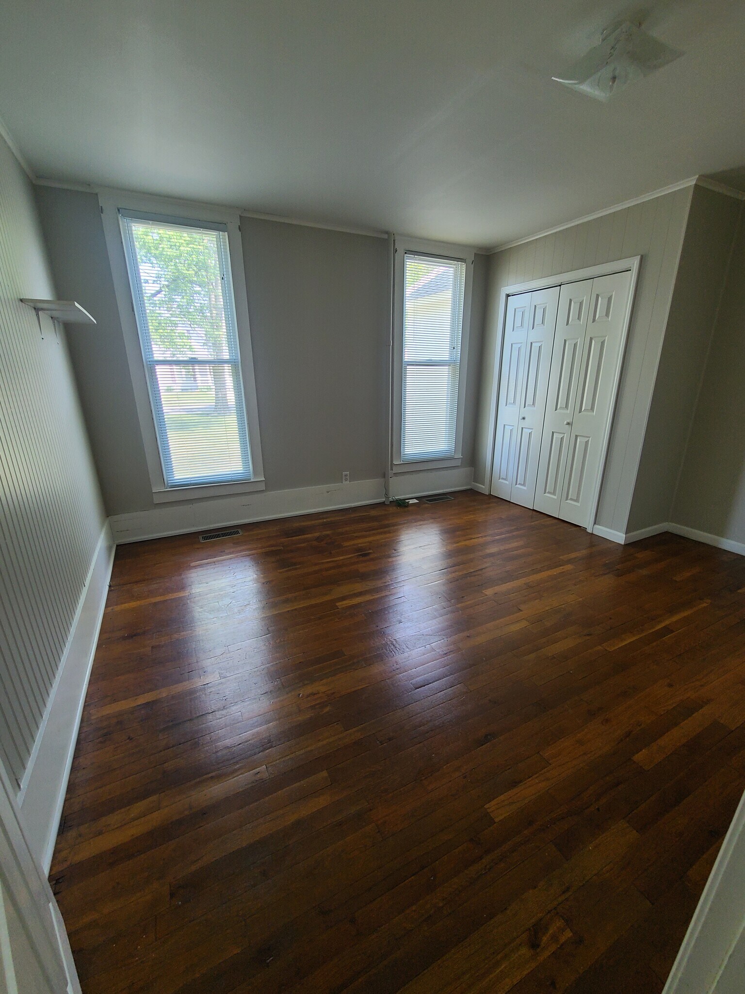Building Photo - 211 N. New St., Apt. 4