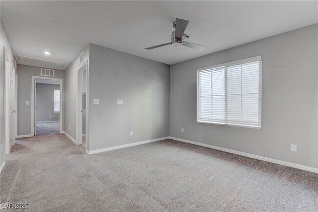 Building Photo - 10673 Sariah Skye Ave