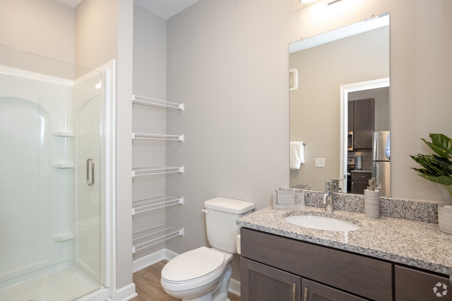 Adelphi Quarter 820 E Long St Columbus OH 43203 Apartment Finder