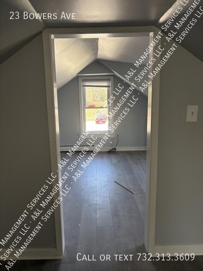 Building Photo - 23 Bowers Ave