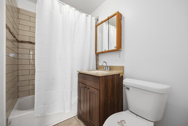 Building Photo - 2702 S Spaulding Ave