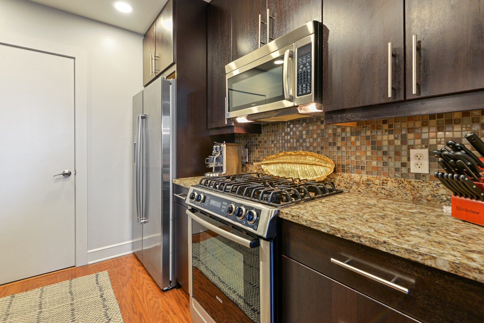 Building Photo - 222 12th St NE