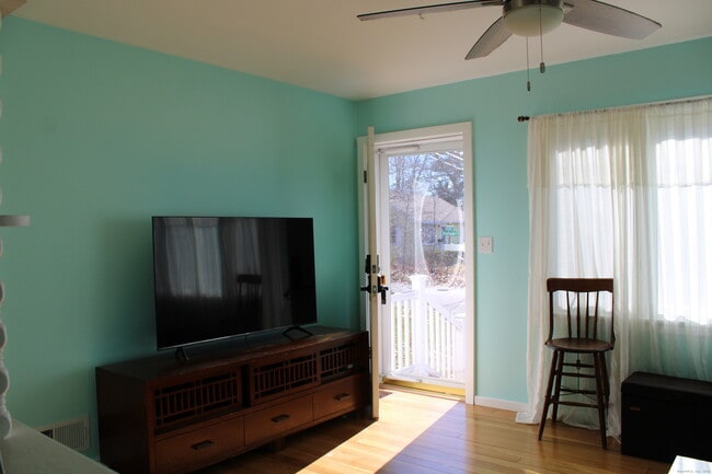 Building Photo - 20 Westchester Dr