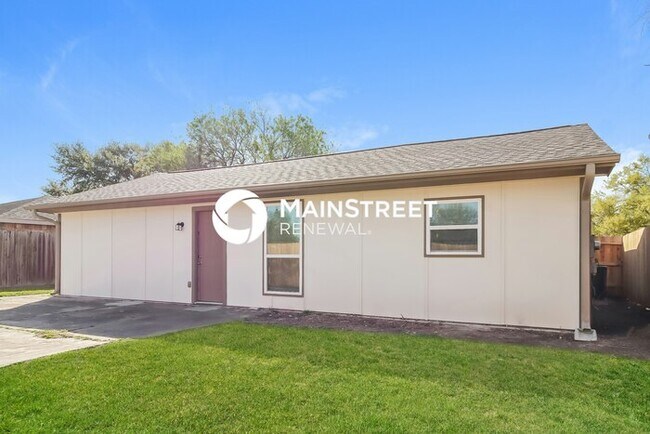 Building Photo - 3 Bedroom Pet-Friendly Home in Missouri City, TX with Main Street Renewal