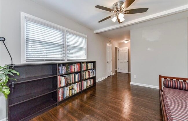 Building Photo - 4201 Seaforth Dr