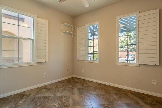 Building Photo - 2279 Autumn Fire Ct