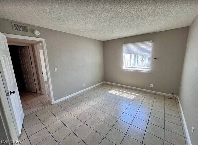 Building Photo - 6928 Appleton Dr