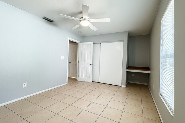 Building Photo - 4532 SW 8th Pl