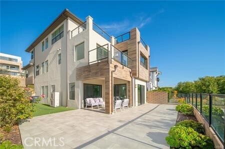 Building Photo - 26296 Paseo Sillin