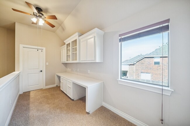 Building Photo - 8702 Stowe Creek Ln