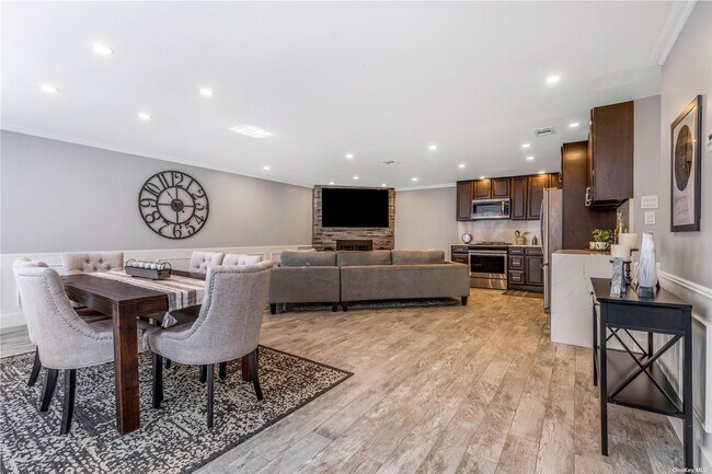 Building Photo - 6 Squirrel Hill