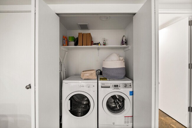 Building Photo - 957 NW 64th St