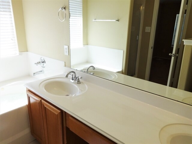 Building Photo - 108 Laurel Meadow Ct