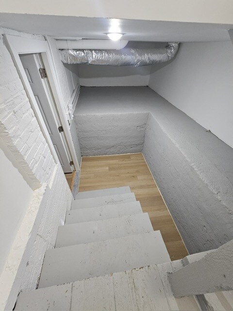Building Photo - 9221 S Avalon Ave